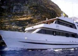 Eric, Letty & Flamingo Yacht